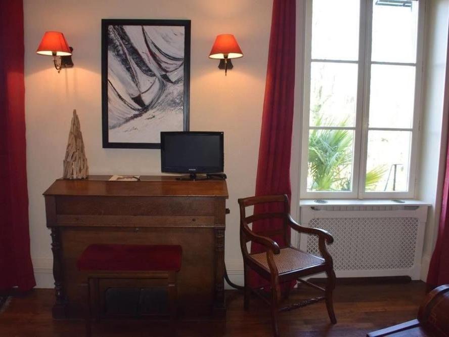 Le Prieure Saint Agnan Hotel Cosne-Cours-Sur-Loire Room photo